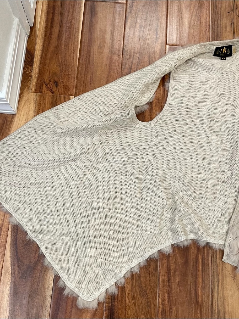 Metric Knits Fur Collection Women’s Rabbit Fur Vest Size XS. - Picture 6 of 13